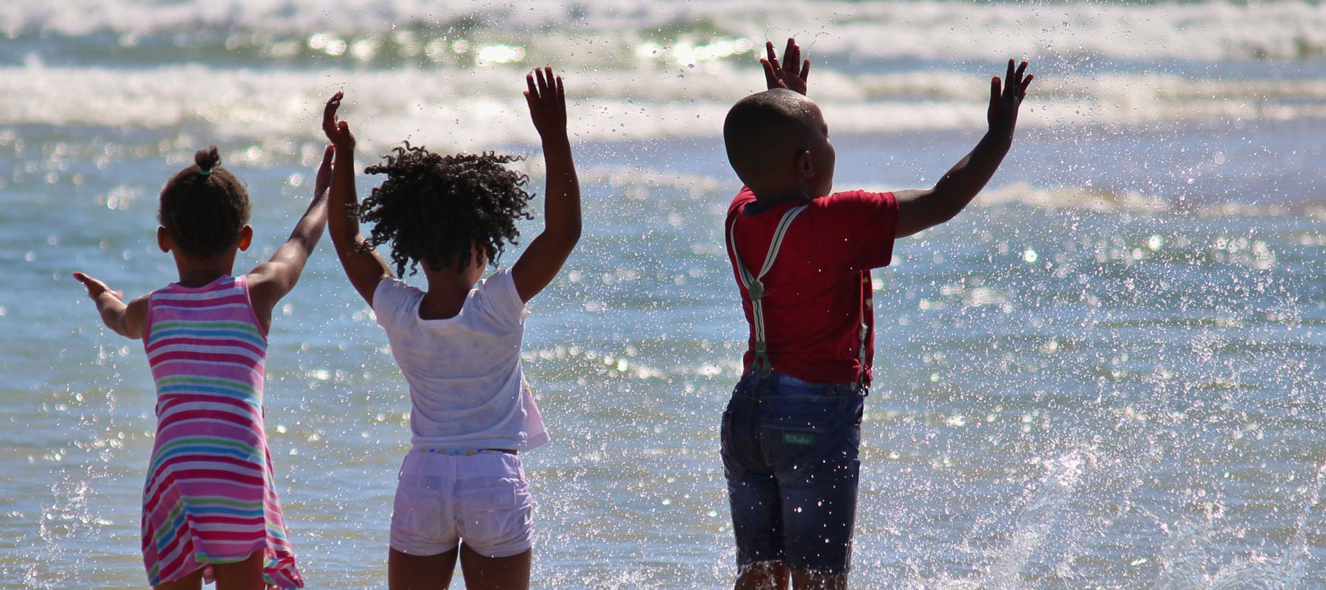 Septiembre de 2023, Sudáfrica: Dos guías jurídicas amigables para los niños y niñas sobre la ciudadanía y las visas en la infancia, publicadas por el Centre for Child Law
